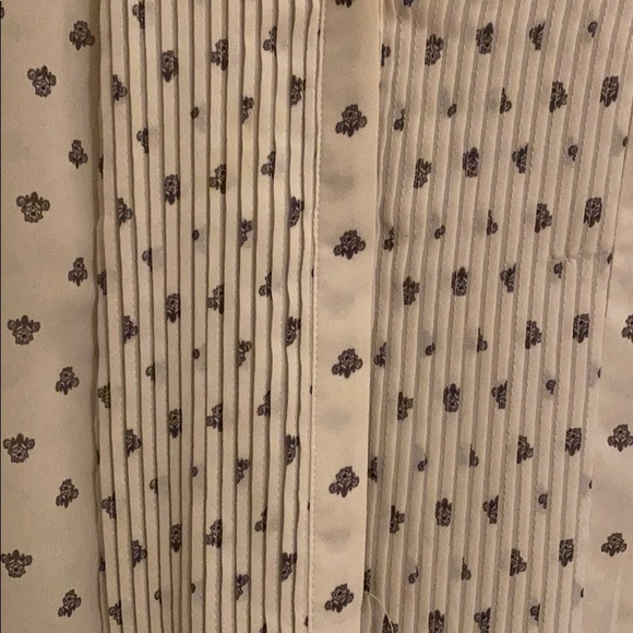 Gorgeous cream sheer blouse - Picture 6 of 6